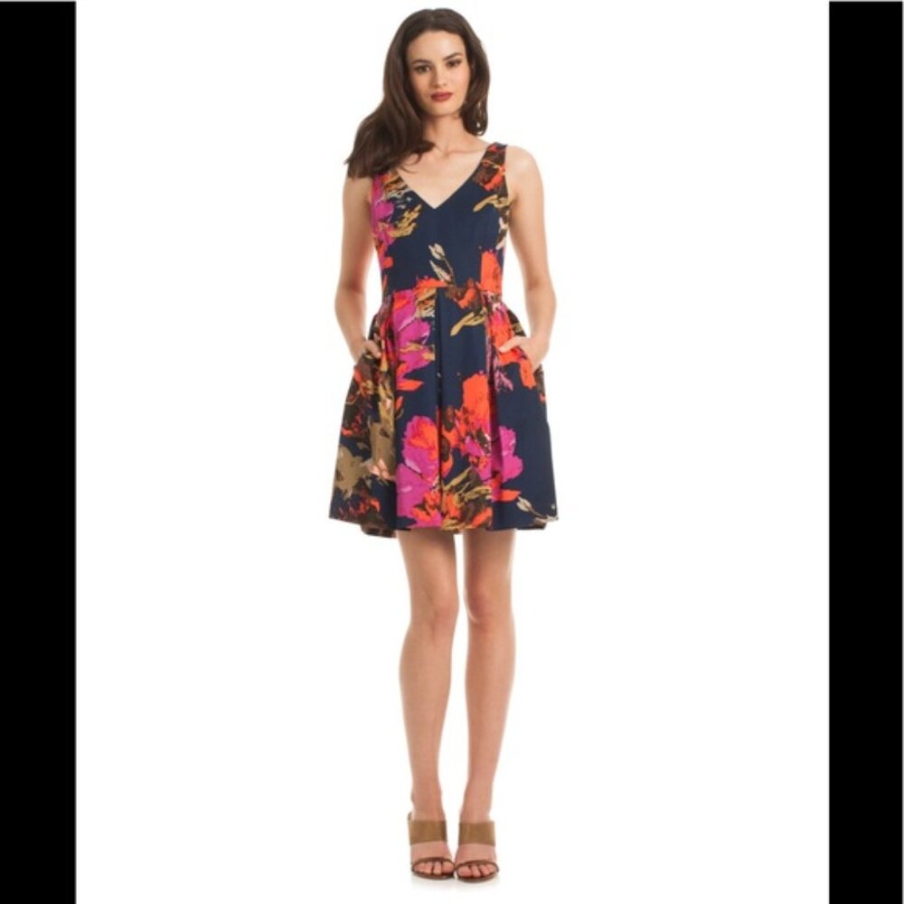 Trina Turk Hillary Fit & Flare Floral Dress Size 6 Navy & Pink - Picture 2 of 12